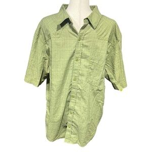 Mountain Hardwear McLane Plaid Button Down Shirt. Green Men’s. Size: XL